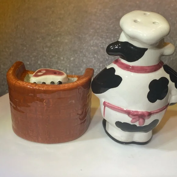 Vintage 90’s Clay Art Bar-B-Cow Salt and Pepper Shakers